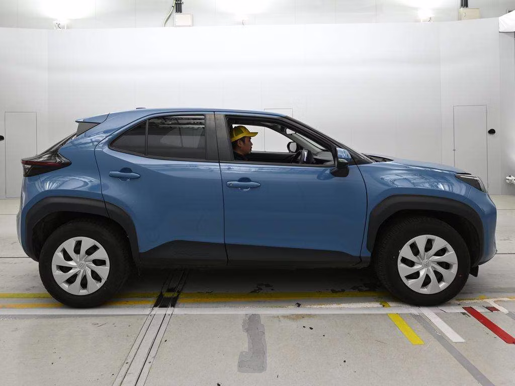 TOYOTA YARIS CROSS
