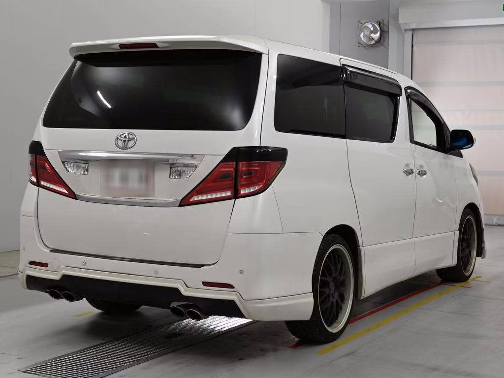 TOYOTA ALPHARD