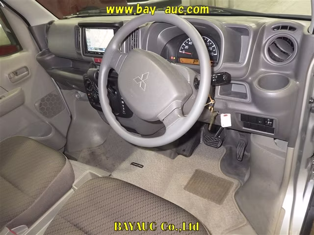 MITSUBISHI MINICAB