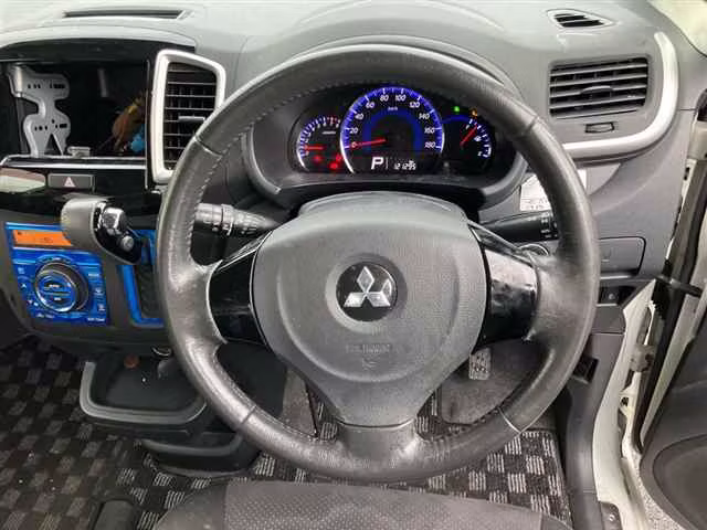 MITSUBISHI DELICA D:2