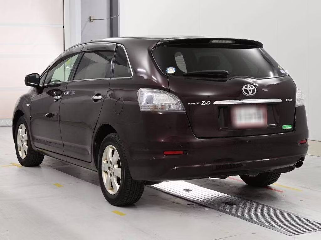 TOYOTA MARK X ZIO