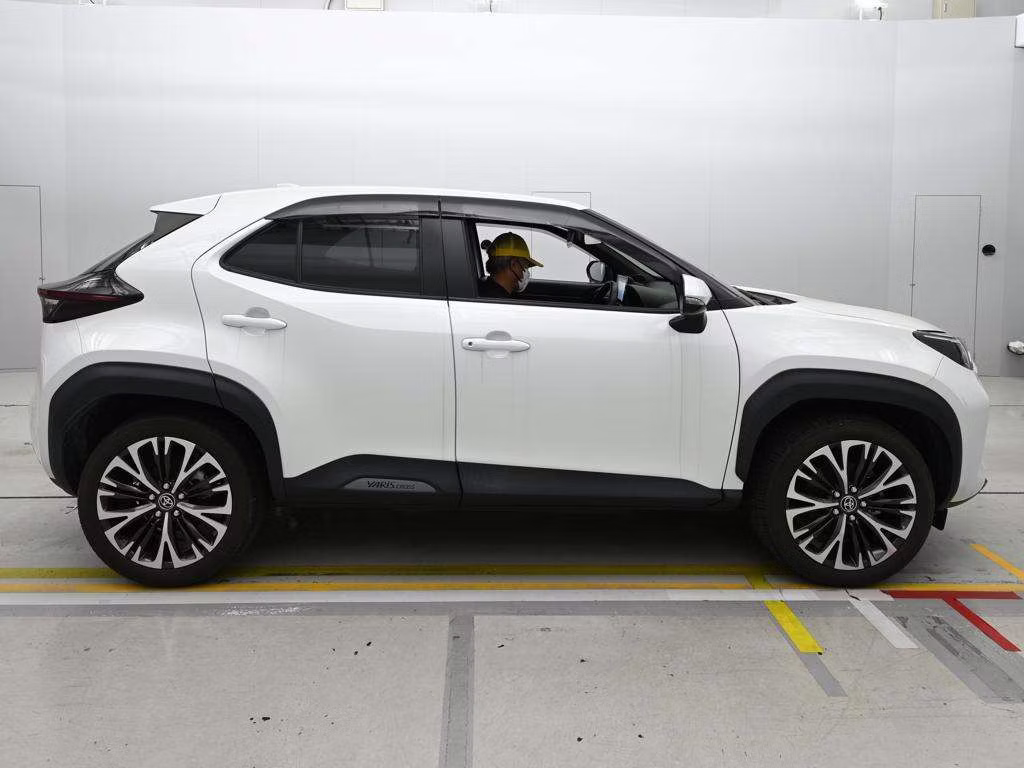 TOYOTA YARIS CROSS