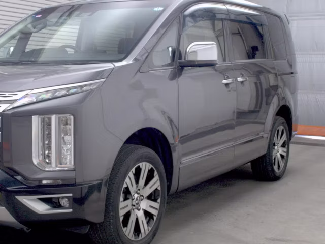 MITSUBISHI DELICA D:5