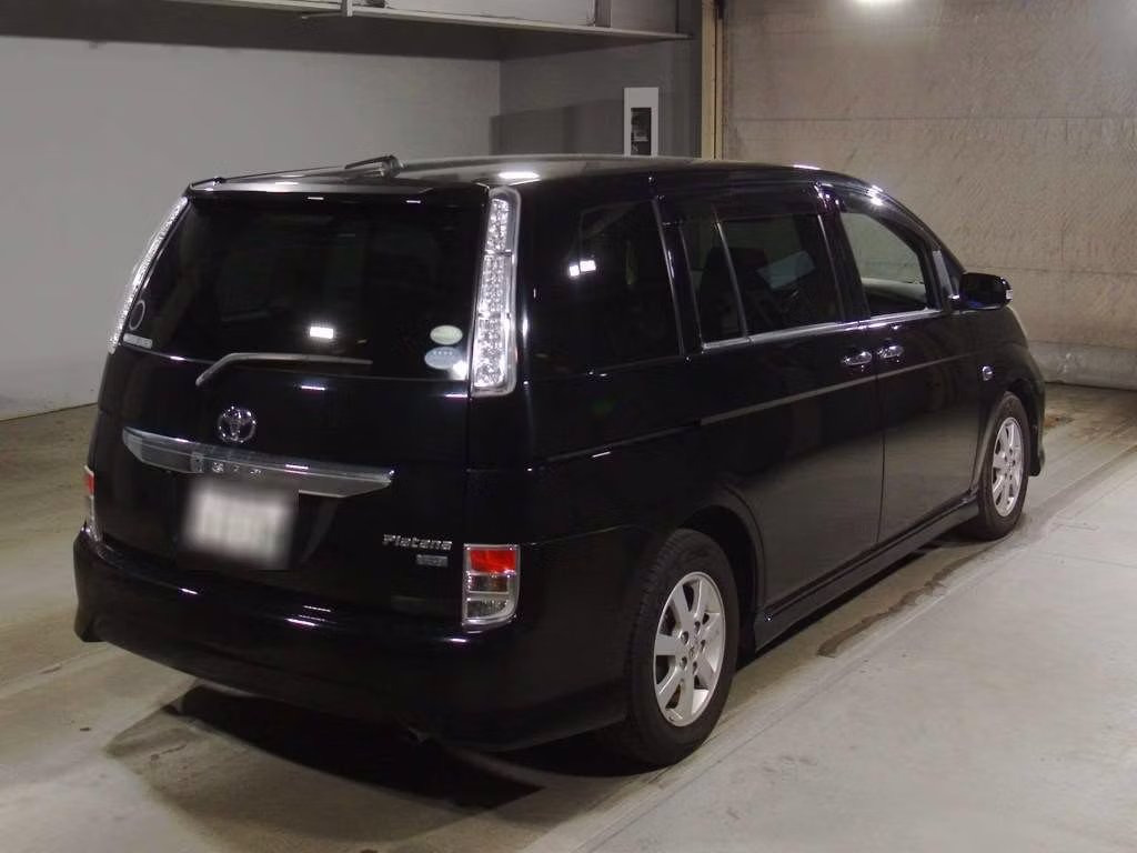 TOYOTA ISIS