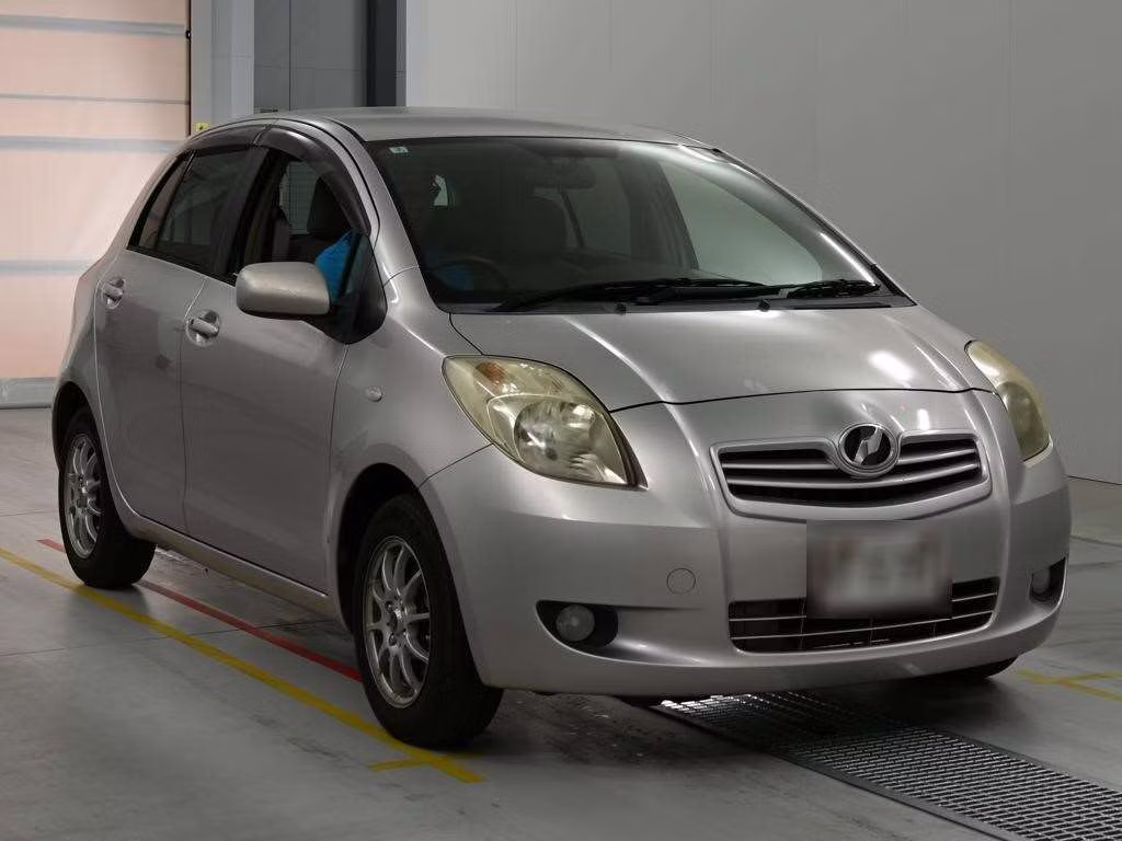 TOYOTA VITZ