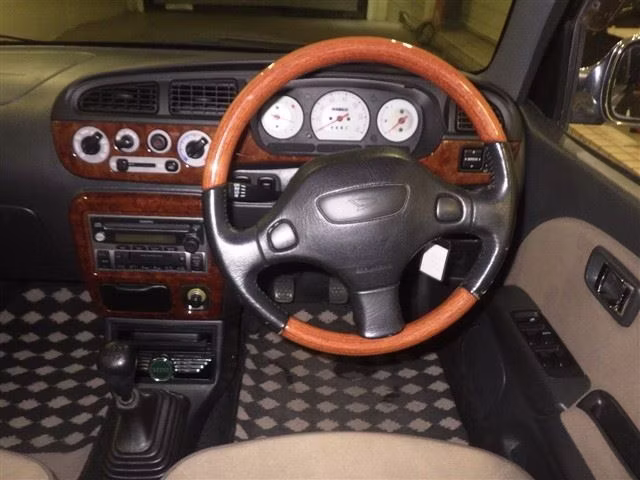 DAIHATSU MIRA GINO