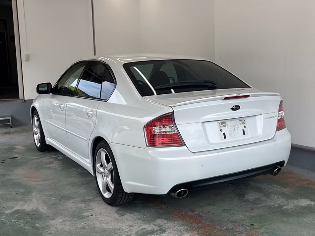 SUBARU LEGACY B4