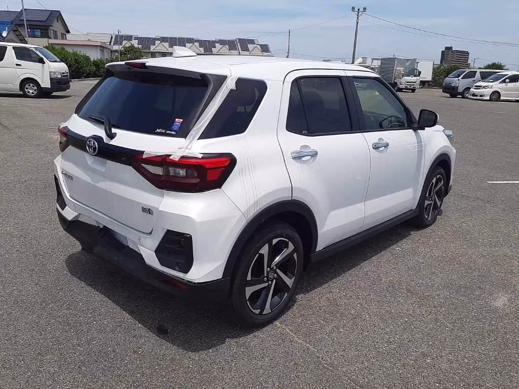 TOYOTA RAIZE