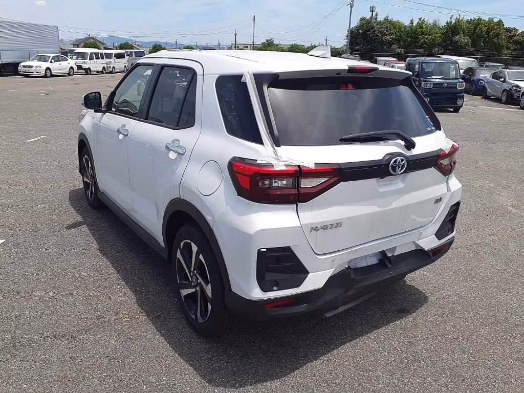 TOYOTA RAIZE