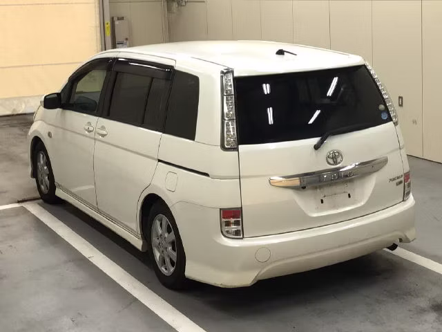 TOYOTA ISIS