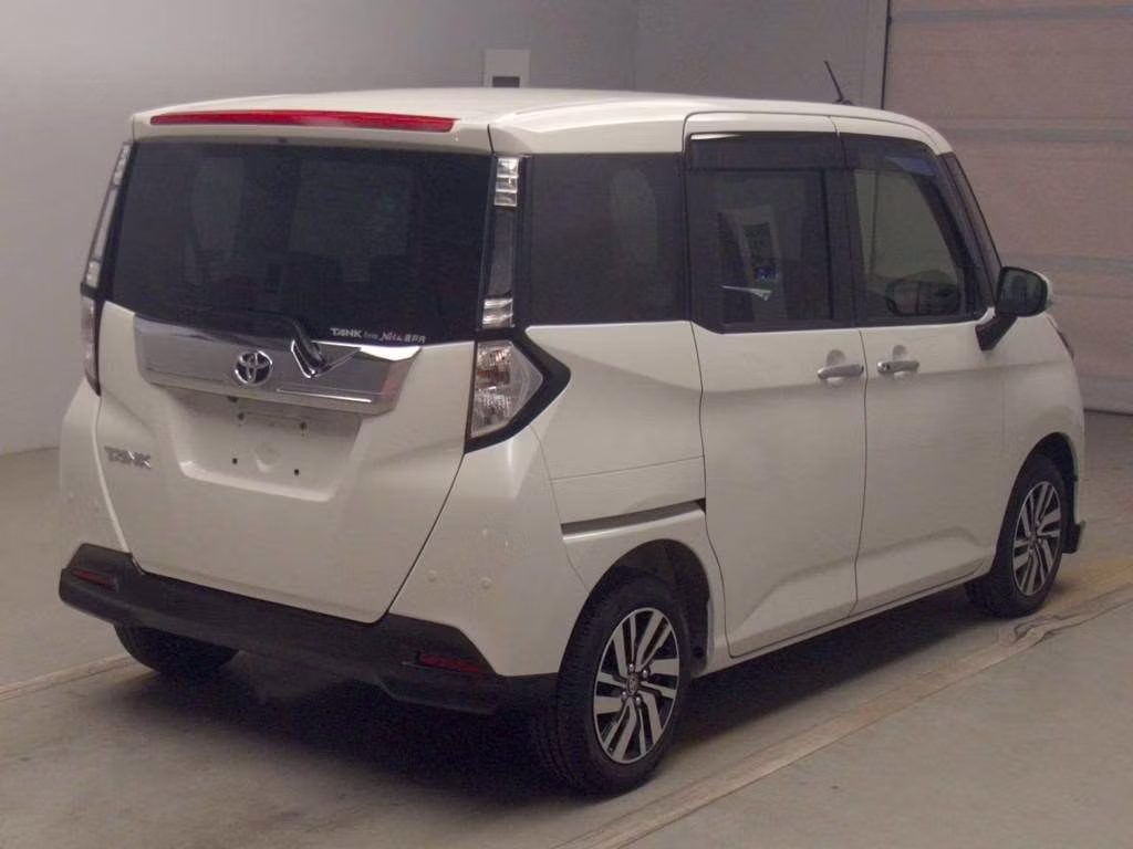 TOYOTA TANK