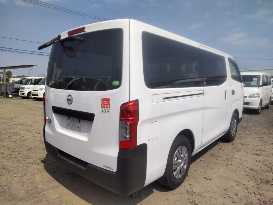 NISSAN NV350 CARAVAN