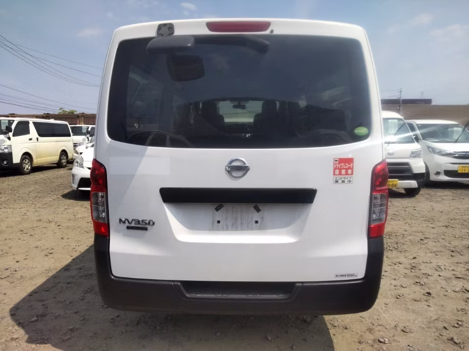 NISSAN NV350 CARAVAN