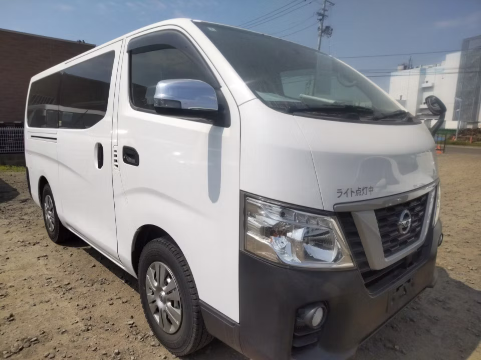 NISSAN NV350 CARAVAN