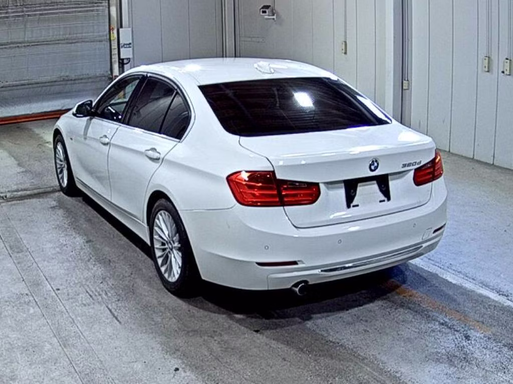 BMW 3-SERIES