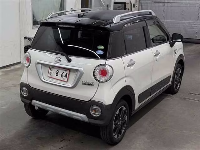 DAIHATSU CAST