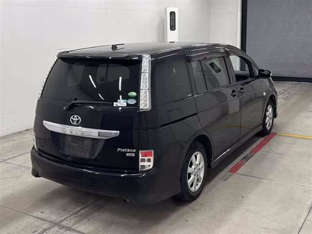 TOYOTA ISIS
