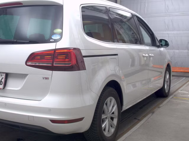 VOLKSWAGEN SHARAN