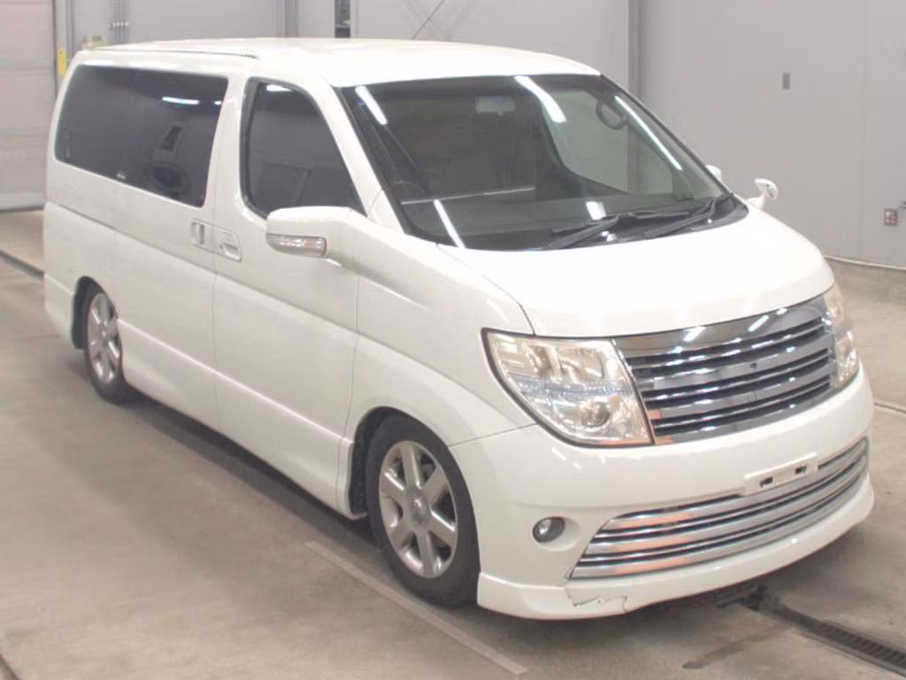 NISSAN ELGRAND