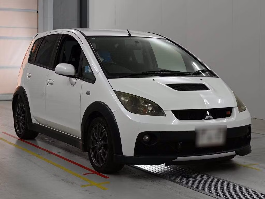 MITSUBISHI COLT