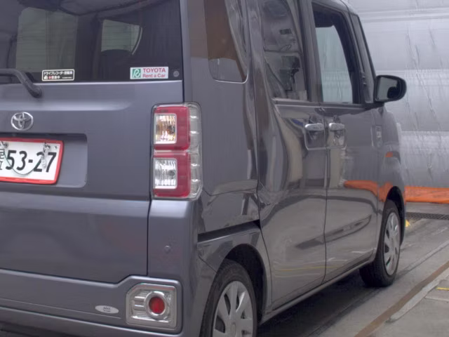TOYOTA PIXIS MEGA