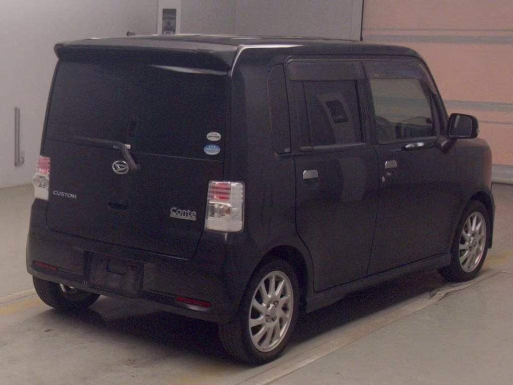 DAIHATSU MOVE CONTE