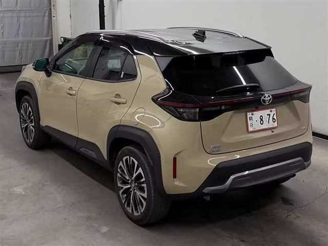 TOYOTA YARIS CROSS