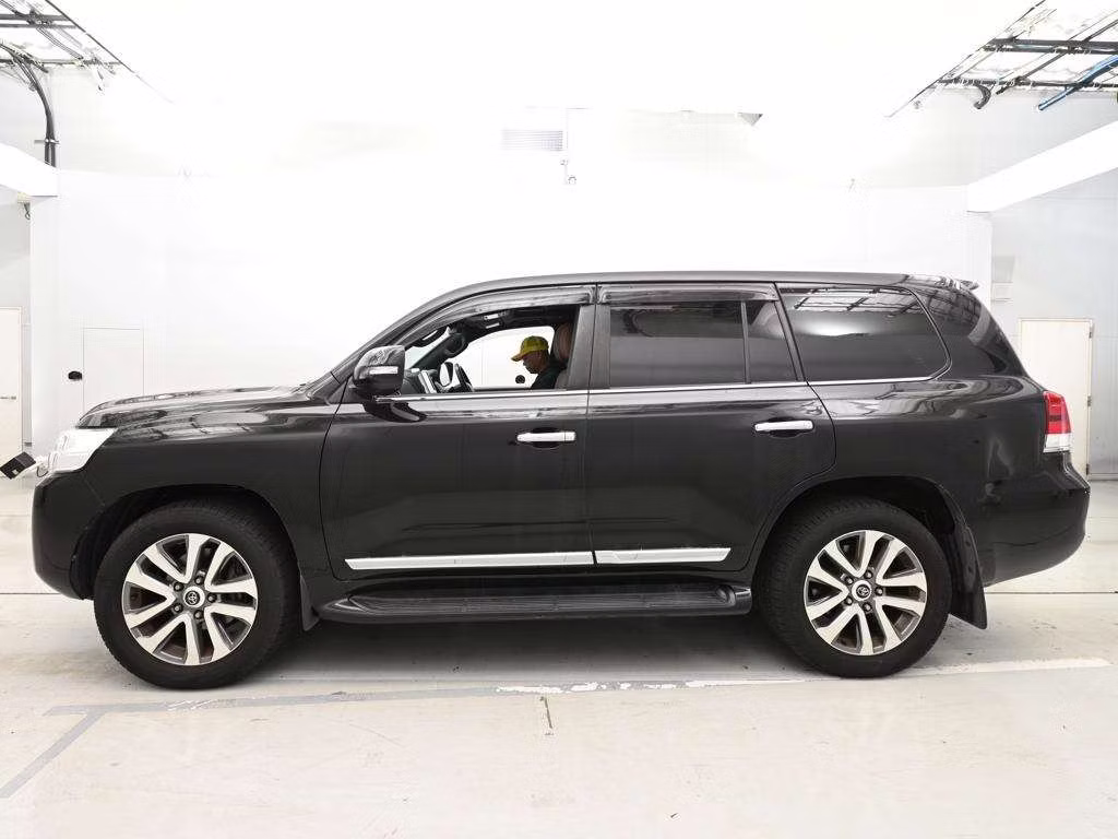 TOYOTA LAND CRUISER