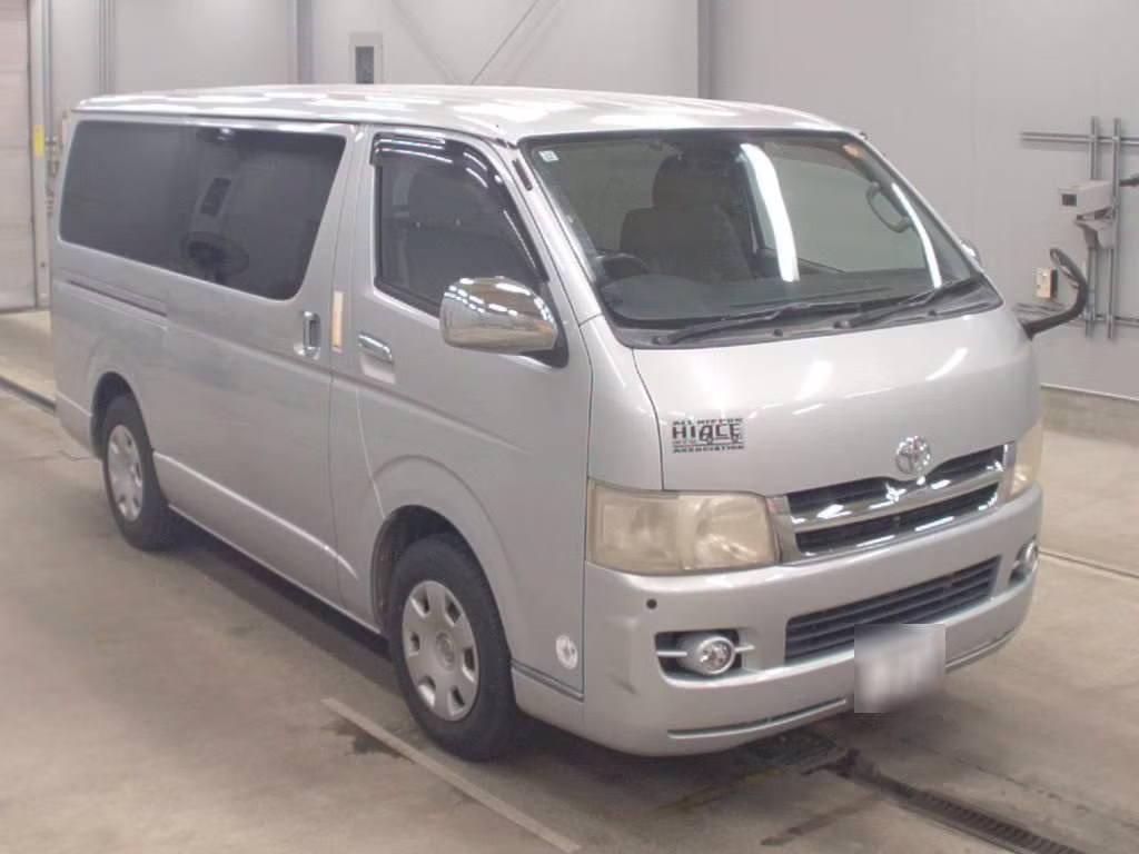 TOYOTA REGIUS ACE