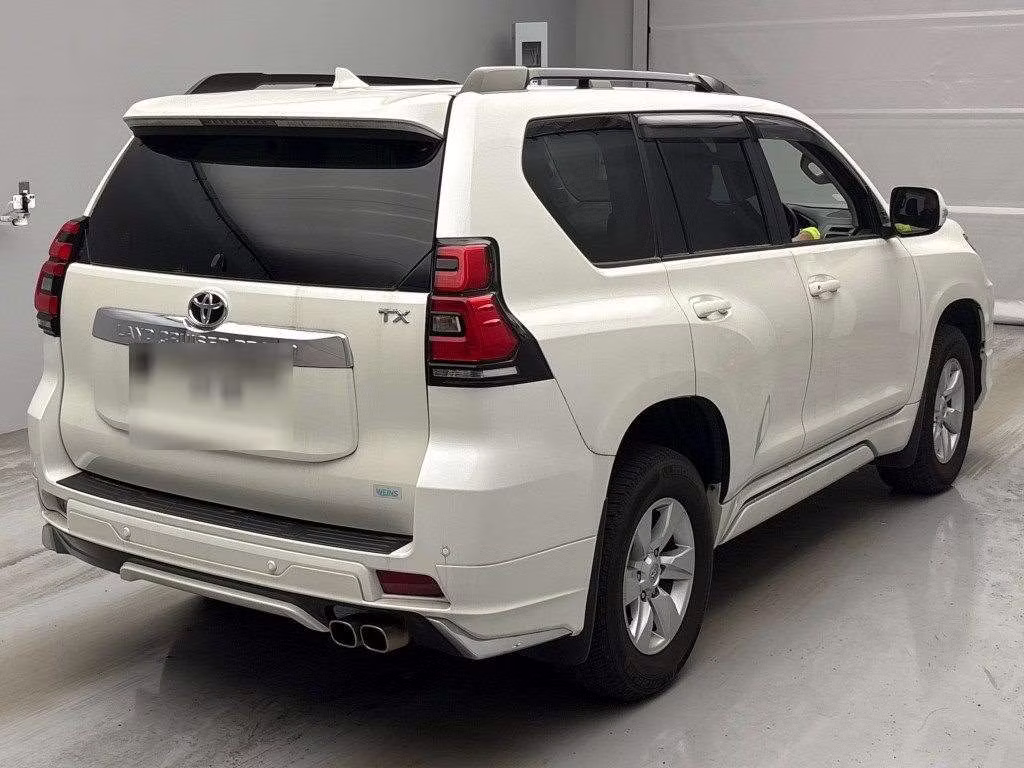 TOYOTA LAND CRUISER PRADO