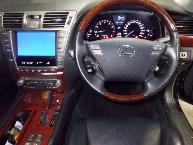 LEXUS LS460