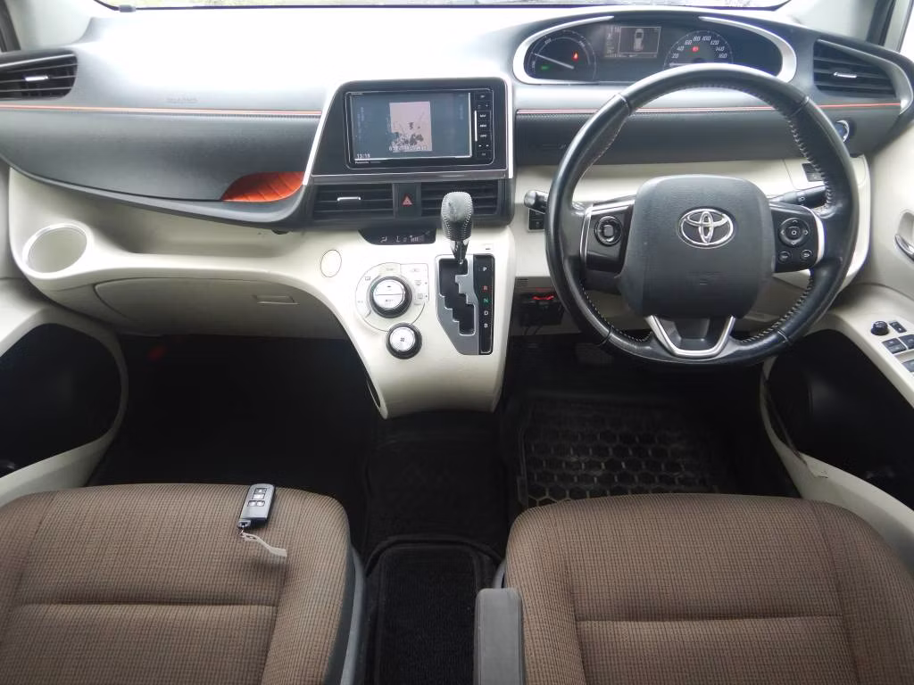 TOYOTA SIENTA