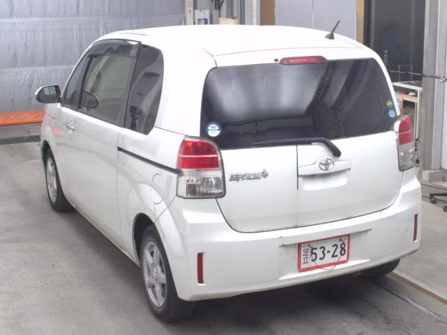 TOYOTA SPADE