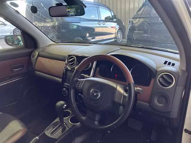 MAZDA VERISA