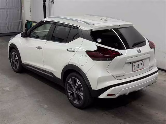 NISSAN KICKS