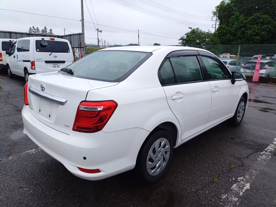 TOYOTA COROLLA AXIO