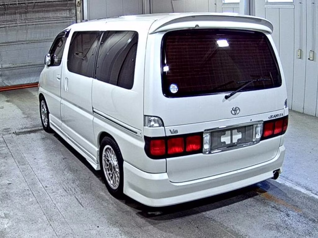 TOYOTA GRANVIA