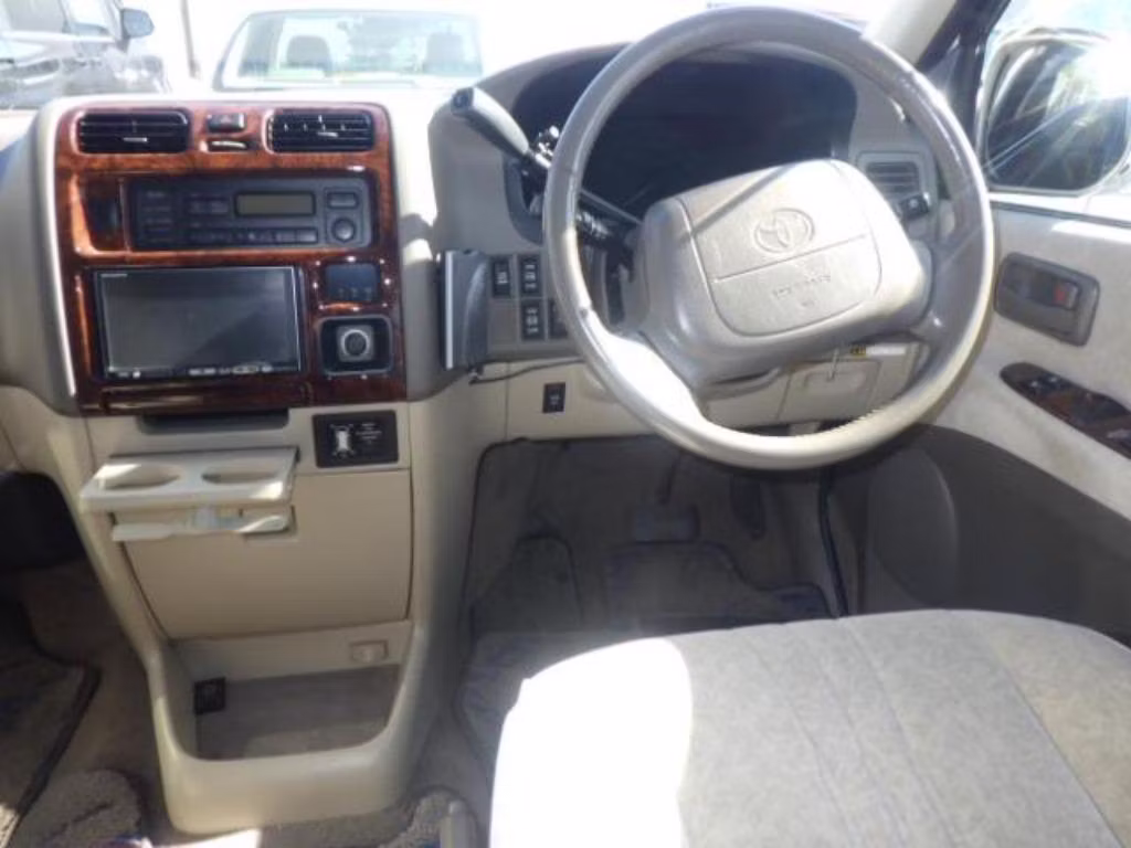 TOYOTA GRANVIA