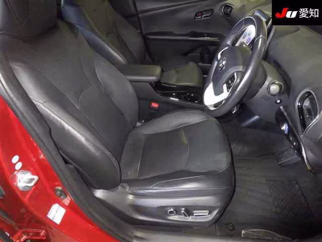 TOYOTA PRIUS PHV