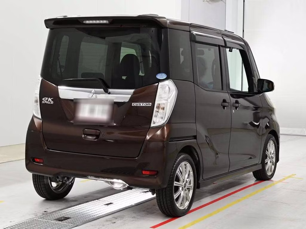 MITSUBISHI EK SPACE