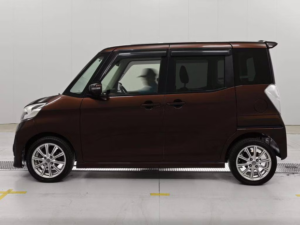 MITSUBISHI EK SPACE