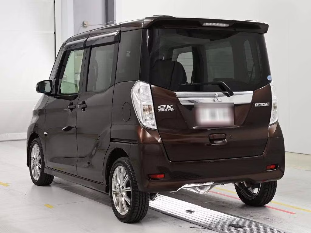 MITSUBISHI EK SPACE