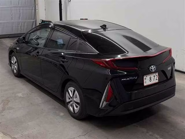 TOYOTA PRIUS PHV