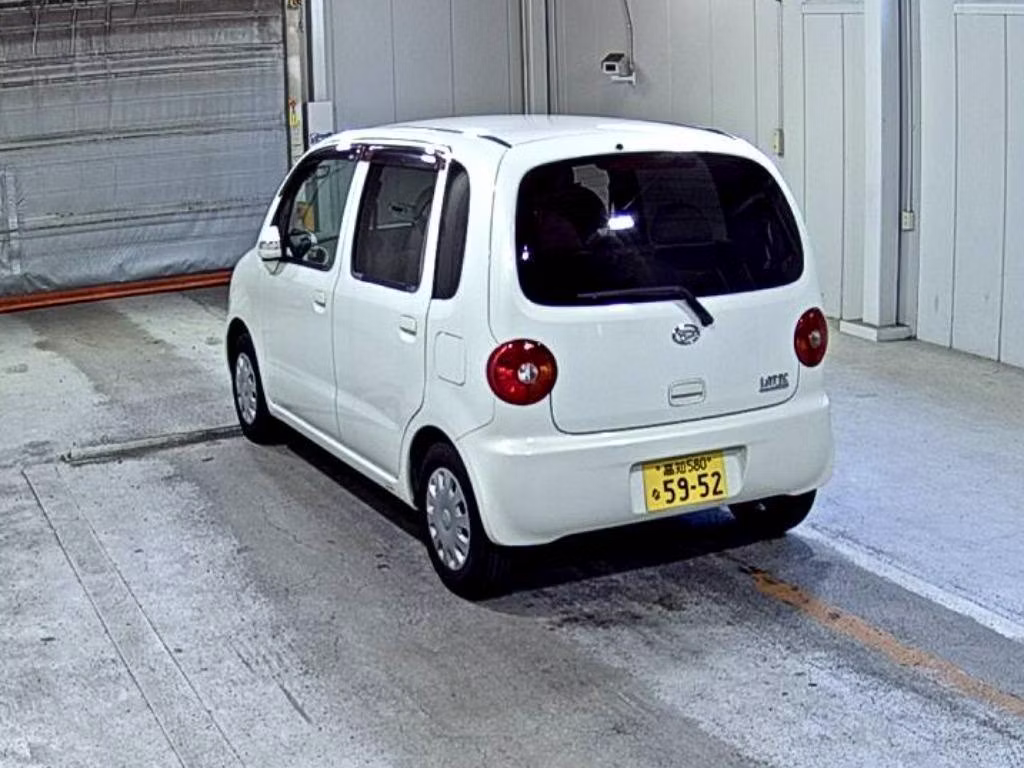 DAIHATSU MOVE LATTE