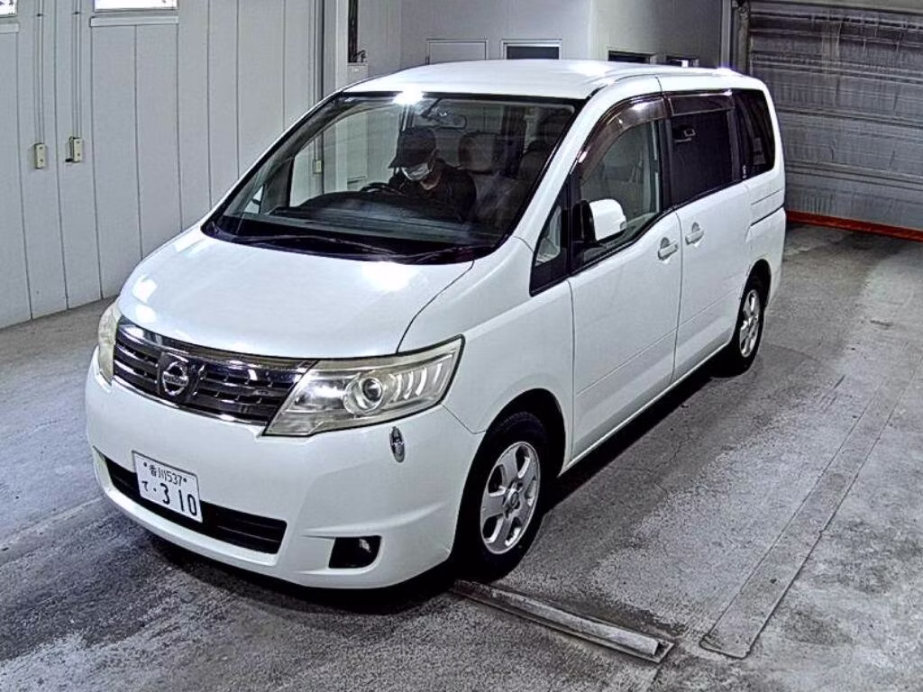 NISSAN SERENA