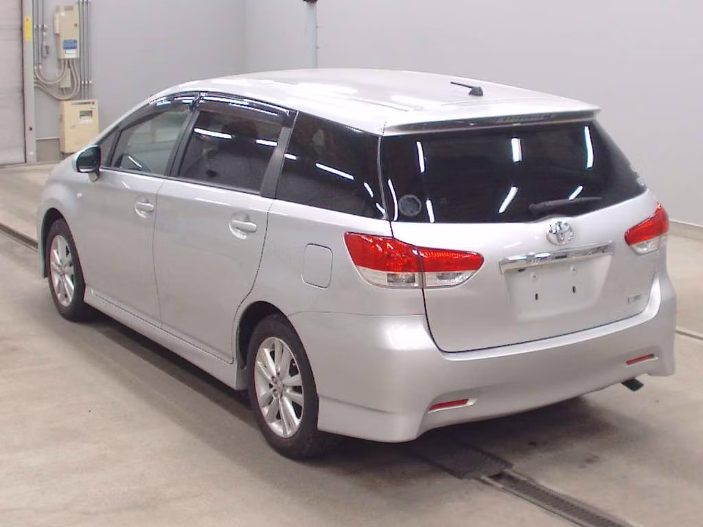 TOYOTA WISH