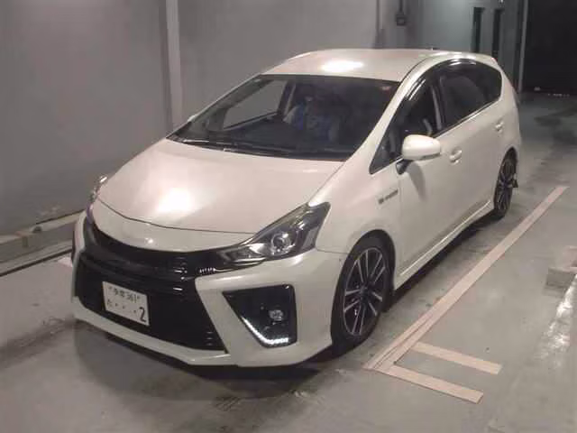 TOYOTA PRIUS ALPHA