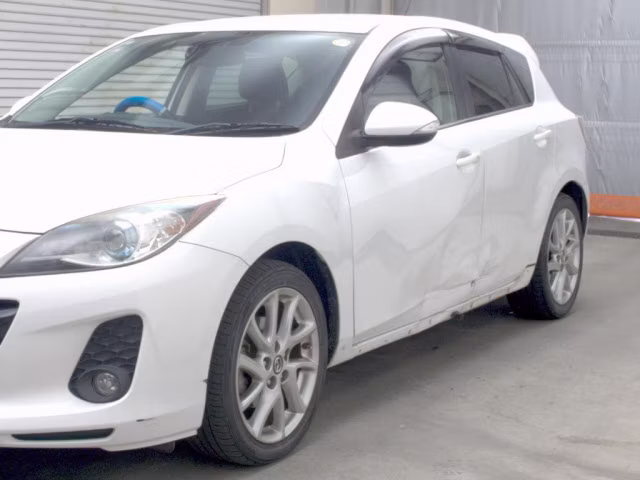 MAZDA AXELA
