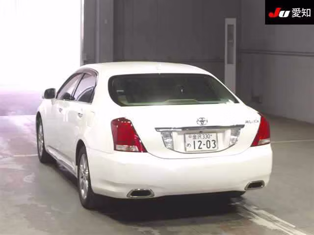 TOYOTA CROWN MAJESTA