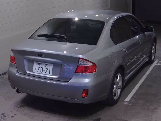SUBARU LEGACY B4